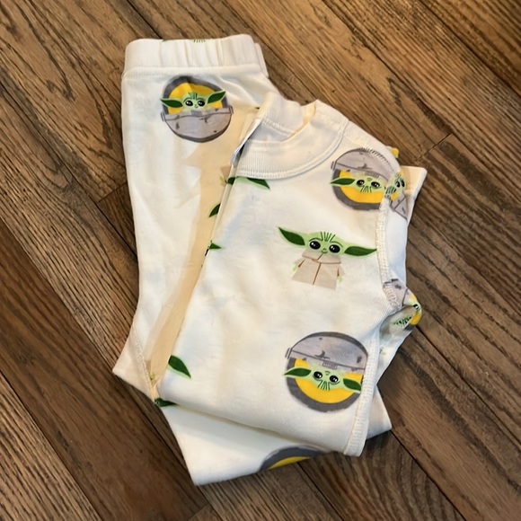 HA Star Wars Yoda pjs size 100cm/ 4 EUC - Picture 10 of 10